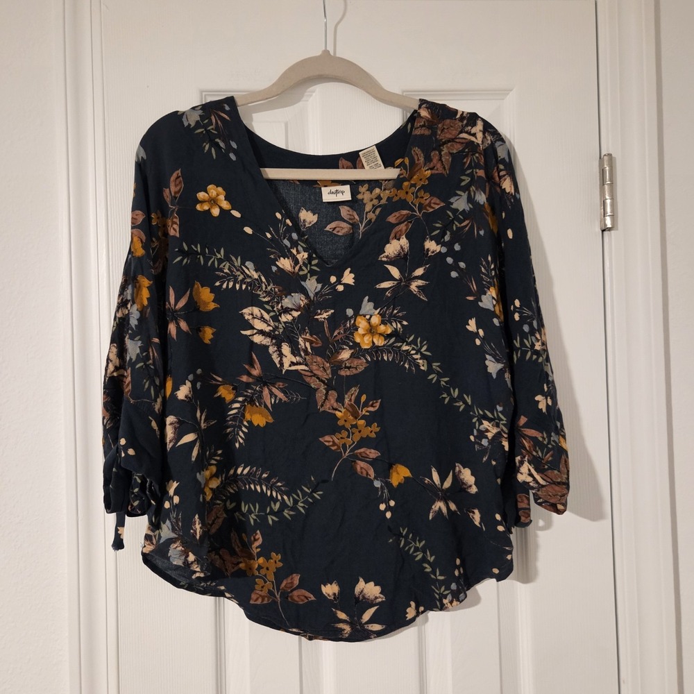Daytrip Boho Floral Blouse Navy Blue Mustard Yellow V Neck Tie Sleeve Top Size M